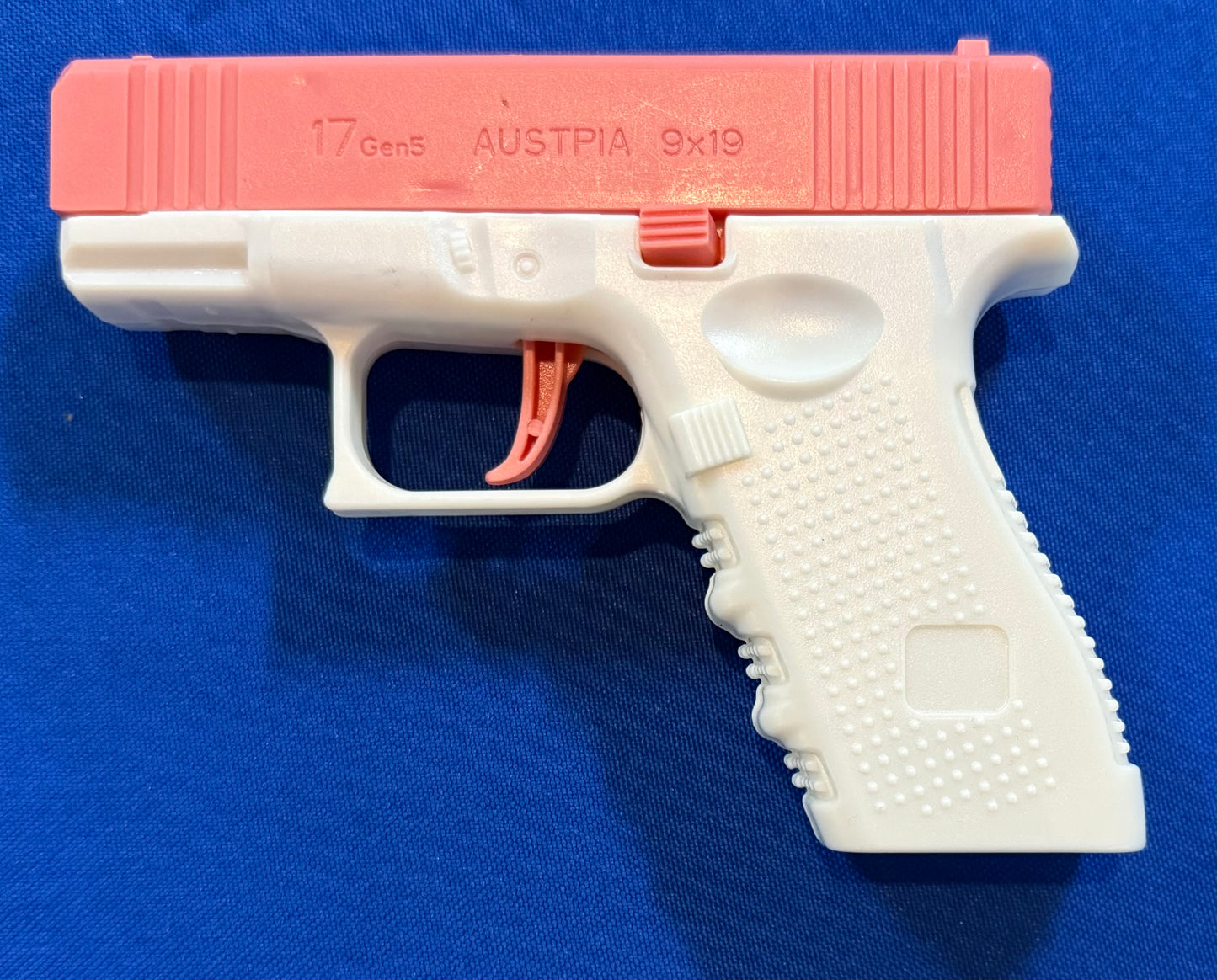 Toy Squirt Gun Gl*ck Design Gun