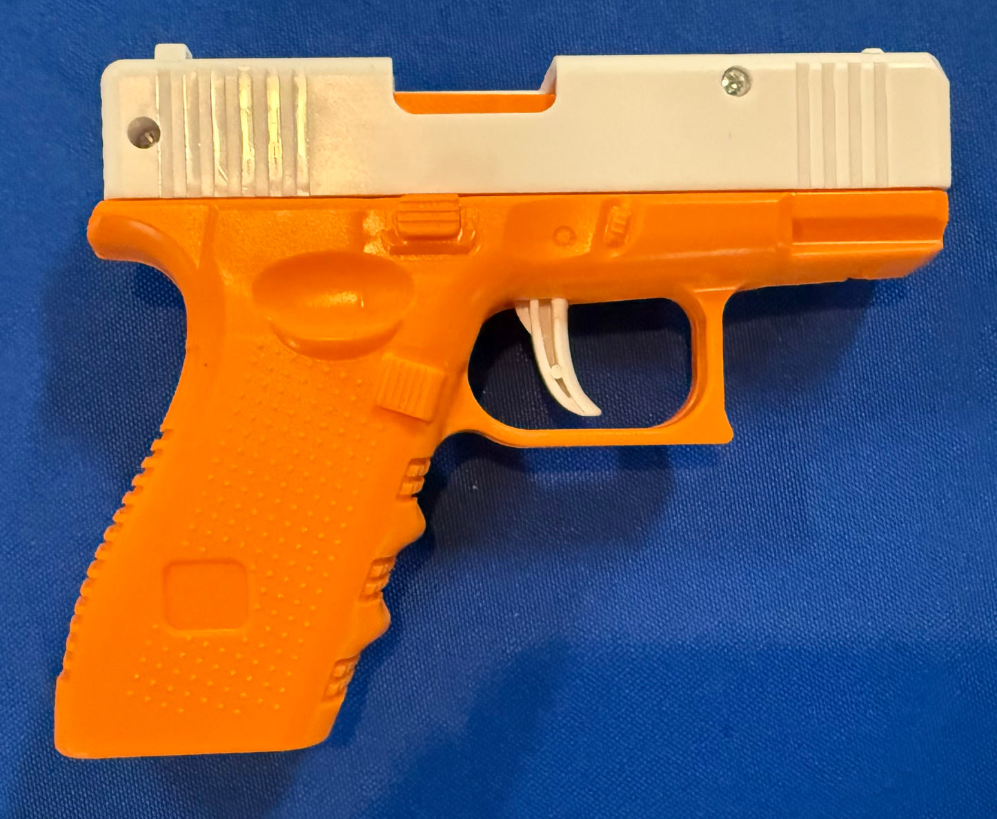 Toy Squirt Gun Gl*ck Design Gun