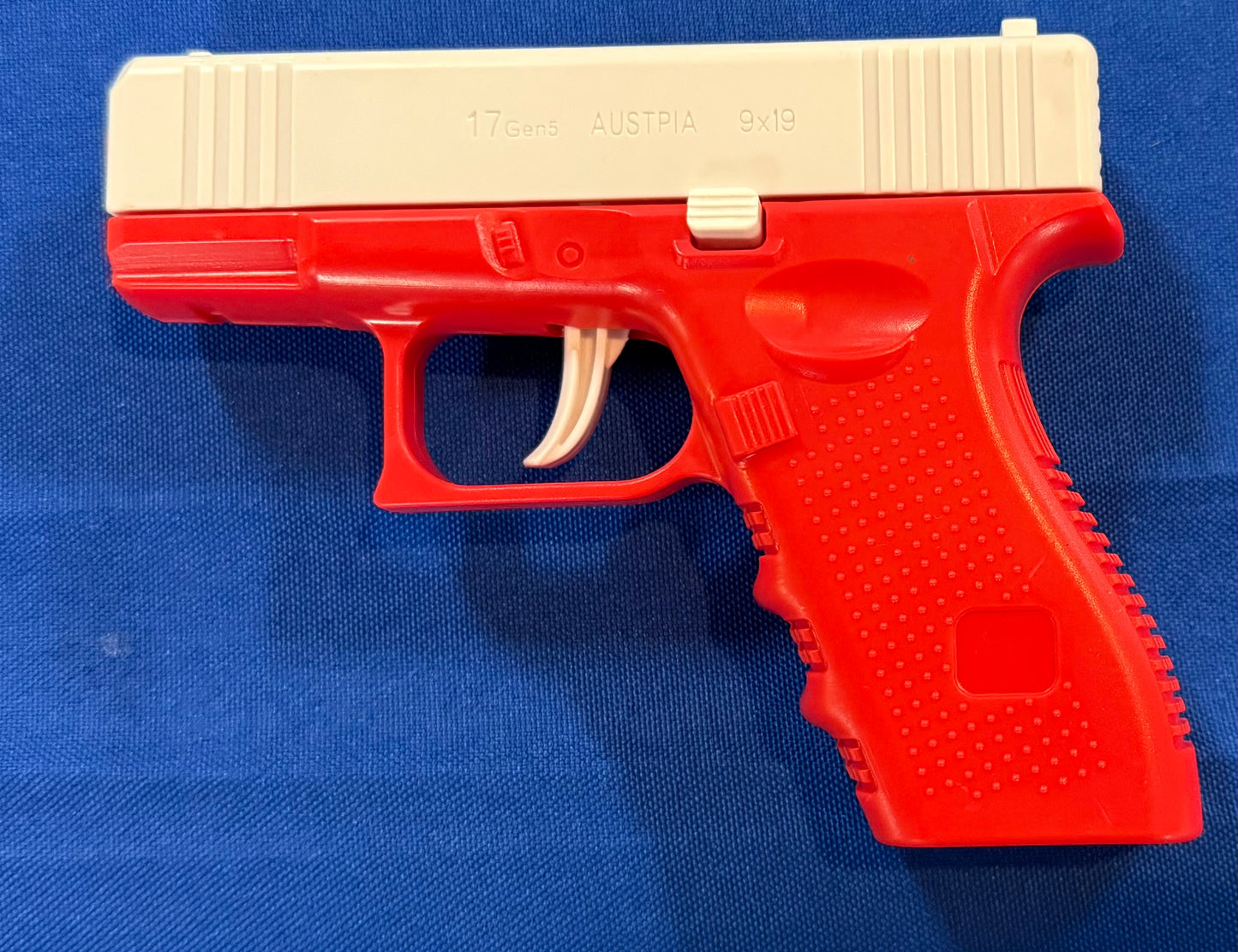 Toy Squirt Gun Gl*ck Design Gun